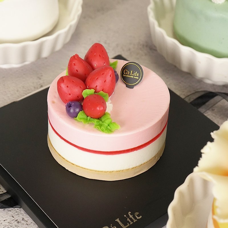 Happy Birthday─Strawberry Zizi Four-Inch Cake Soap - Soap - Plants & Flowers Pink