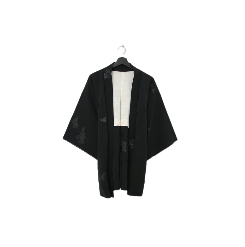Back to Green-日本黑羽織 黑色閃爍 銀杏 kk-18//vintage kimono - 女大衣/外套 - 絲．絹 