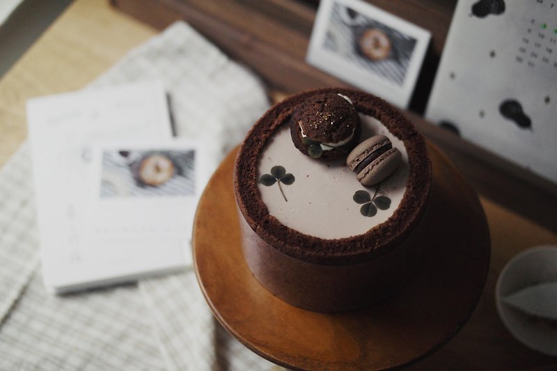 ブラックチョコレート コーヒー ブラックベリー ムース ケーキ - ケーキ・デザート - 食材 ブラウン