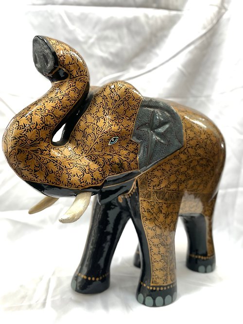 Inyatra｜喀什米爾手工披肩及地毯 印度喀什米爾 手工漆器彩繪大象 — 秋風落葉
