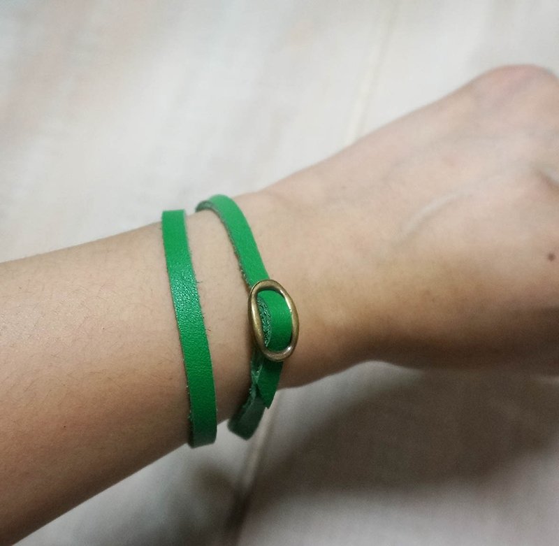 Sienna leather double loop thin bracelet - สร้อยข้อมือ - หนังแท้ สีเขียว