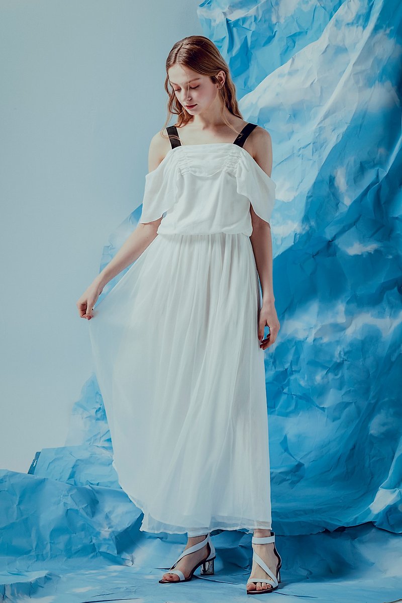裸の肩の長い白いドレス - ワンピース - シルク・絹 ホワイト