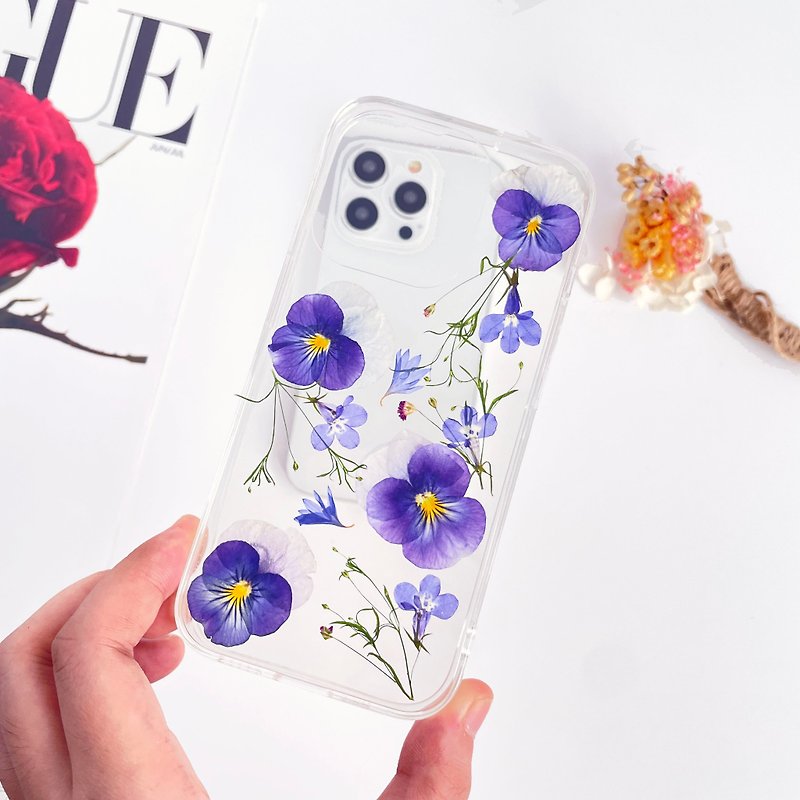 三色堇與矢車菊手作押花手機殼 適用於iPhone Samsung Sony全系 - 手機殼/手機套 - 植物．花 
