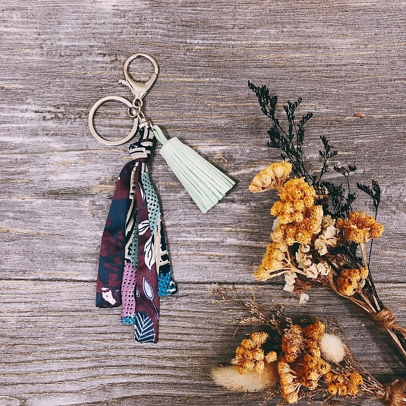 Tassel key ring / zero pain - Keychains - Other Metals Multicolor