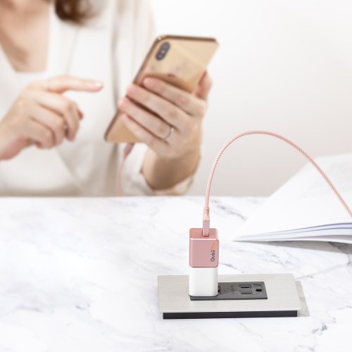 Maktar Qubii Pro ローズゴールド 充電しながら自動バックアップ Qubii Pro ローズゴールド iPhone/iPadを充電するたび自動