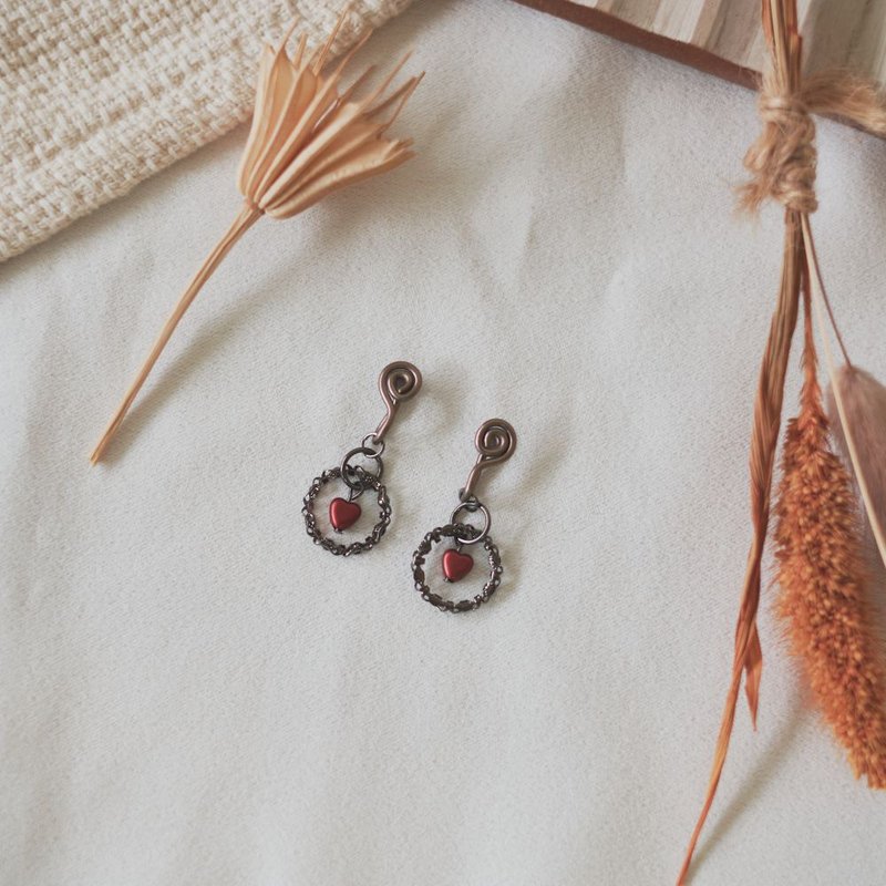 Knitted red heart painless ear clip - Earrings & Clip-ons - Other Metals 