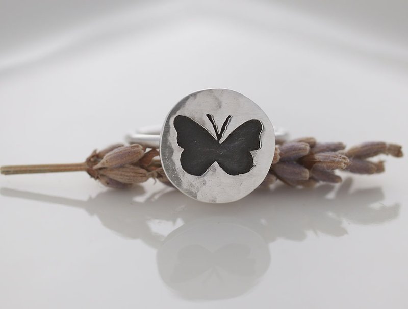 ni.kou sterling silver engraved single ring female ring male ring tail ring butterfly - แหวนทั่วไป - โลหะ 