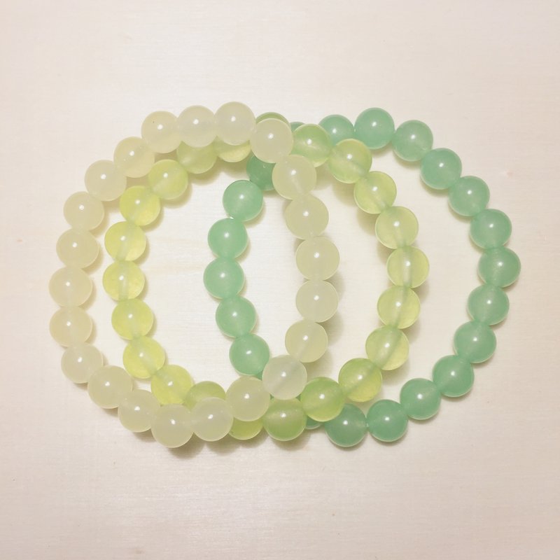 Light yellow/grape/fruit green jade bracelet - สร้อยข้อมือ - หยก สีเขียว