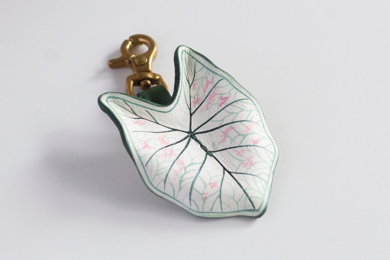 Caladium strawberry star Leather Bag Charm - ที่ห้อยกุญแจ - หนังแท้ ขาว