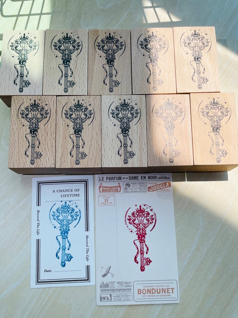 魔法鑰匙異形橡膠楓木印章手帳木章 - 印章/印台 - 木頭 