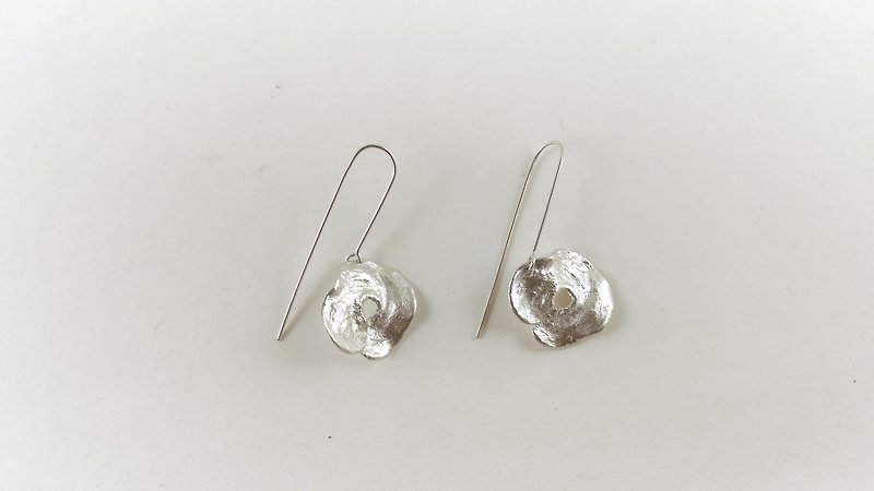Sterling silver earrings, plant-based long ear hooks, fruit shell texture - ต่างหู - โลหะ ขาว