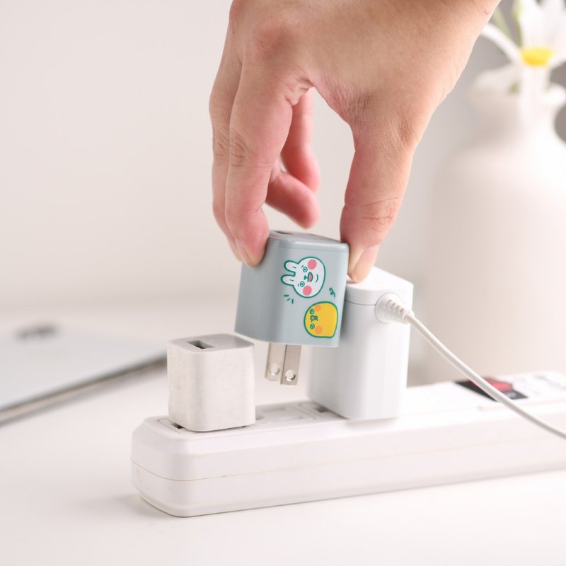 【福袋】ROOMMI 懶散兔35W充電器 & BOBA 滾滾奶茶逗貓器 - 行動電源/充電線 - 其他材質 