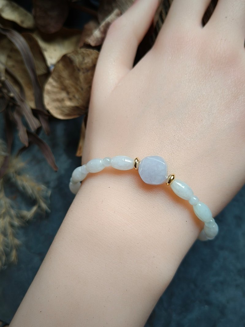 Burmese Ice Purple Jade and White Jade Bead Bracelet - สร้อยข้อมือ - เครื่องเพชรพลอย สีม่วง