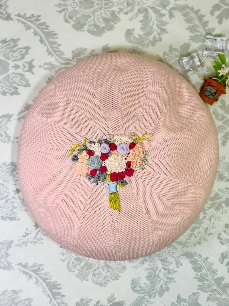 原創設計貝雷帽 新款春秋刺繡帽子 handmade embroidery beret - 帽子 - 棉．麻 粉紅色