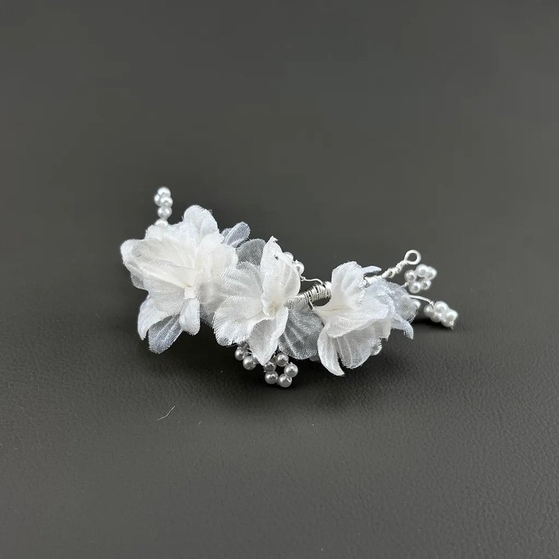 Committed 忠於承諾多層次小花珍珠環繞感髮飾 - 髮夾/髮圈 - 其他材質 白色