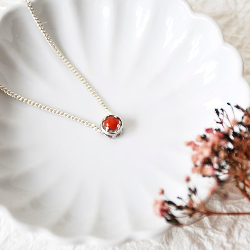 Handmade Simple Coral Pendant Necklace, Ready to Ship, Birth stone of March - สร้อยคอ - เครื่องเพชรพลอย สีแดง