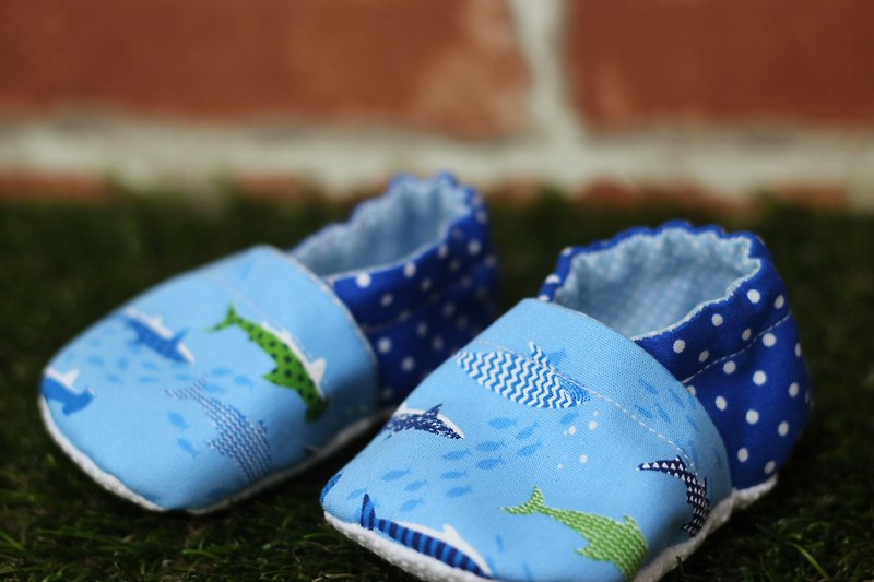 Fish footwear <handmade shoes - รองเท้าเด็ก - ผ้าฝ้าย/ผ้าลินิน สีน้ำเงิน
