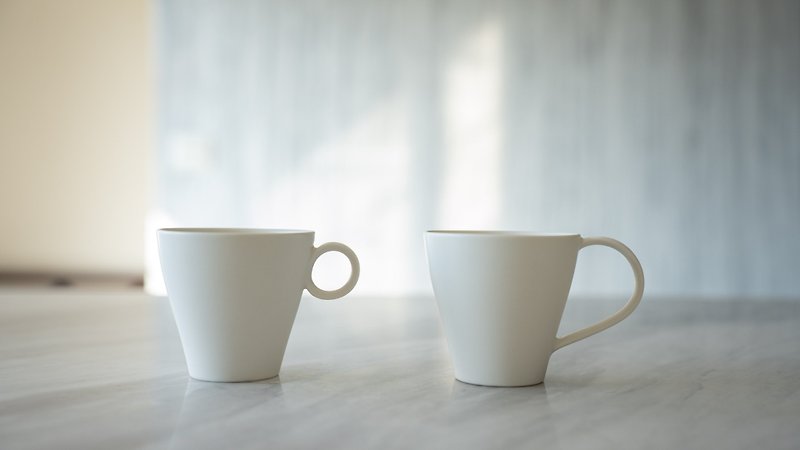 Japanese pottery writer sue handmade mug white - Cups - Porcelain 