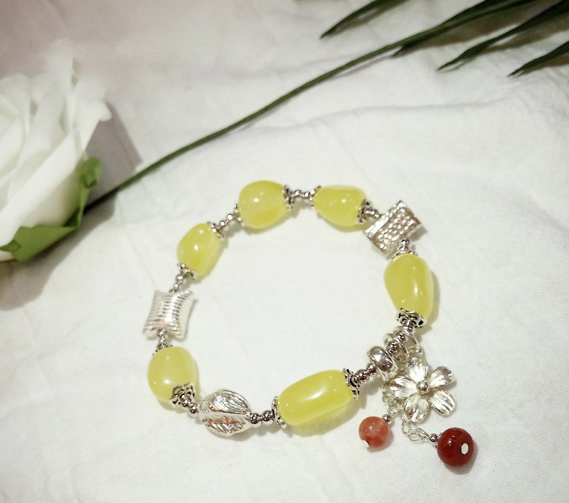 Natural crystal evil spirit beeswax bracelet transfer tassel flower bracelet personality fresh amber stone bracelet +925 silver - Bracelets - Gemstone Yellow