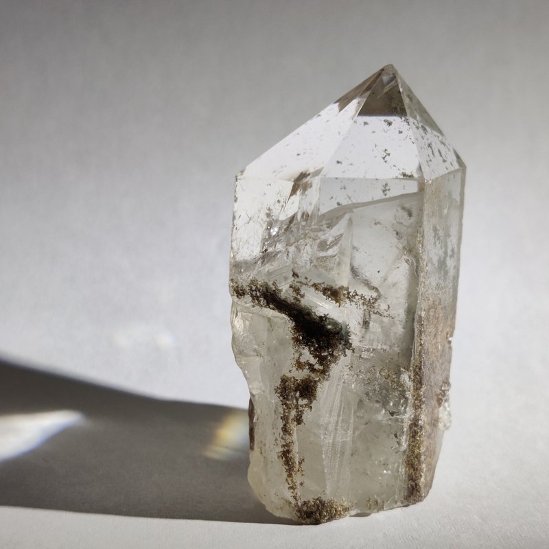 骨幹白水晶柱 (帶綠幽靈) 隨形 擺件 原石 晶簇 天然水晶 水晶 - 擺飾/家飾品 - 水晶 