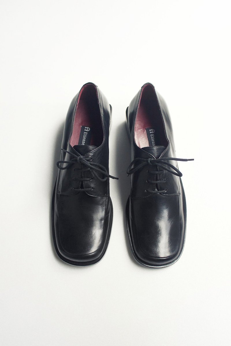 90s so beautiful sheepskin heel shoes Derby | Etienne Aigner Square Toe Shoes US 7M EUR 37 -DEADSTOCK - Women's Casual Shoes - Genuine Leather Black