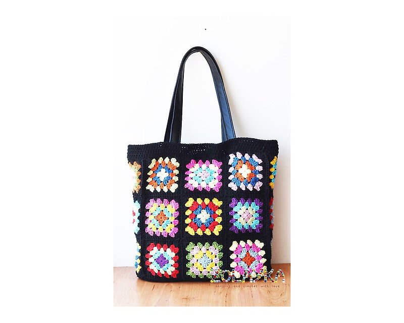 Colorful Boho Tote Bag, Granny Square Bag with Vegan Leather Handles and Bottom - กระเป๋าถือ - ผ้าฝ้าย/ผ้าลินิน สีดำ