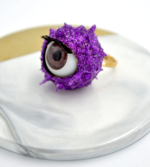 TIMBEE LO shop 紫色閃閃軟塑質眼珠戒指 22mm 活動眼珠 外星怪獸系列