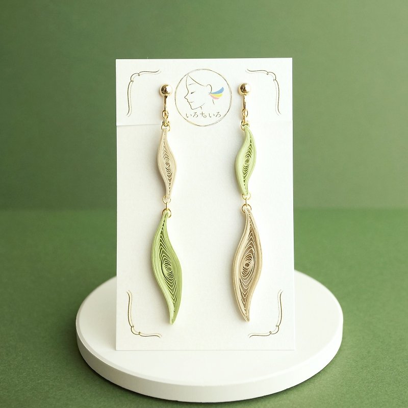 Wave Earrings / Light weight Paper Jewelry - ต่างหู - กระดาษ สีเขียว