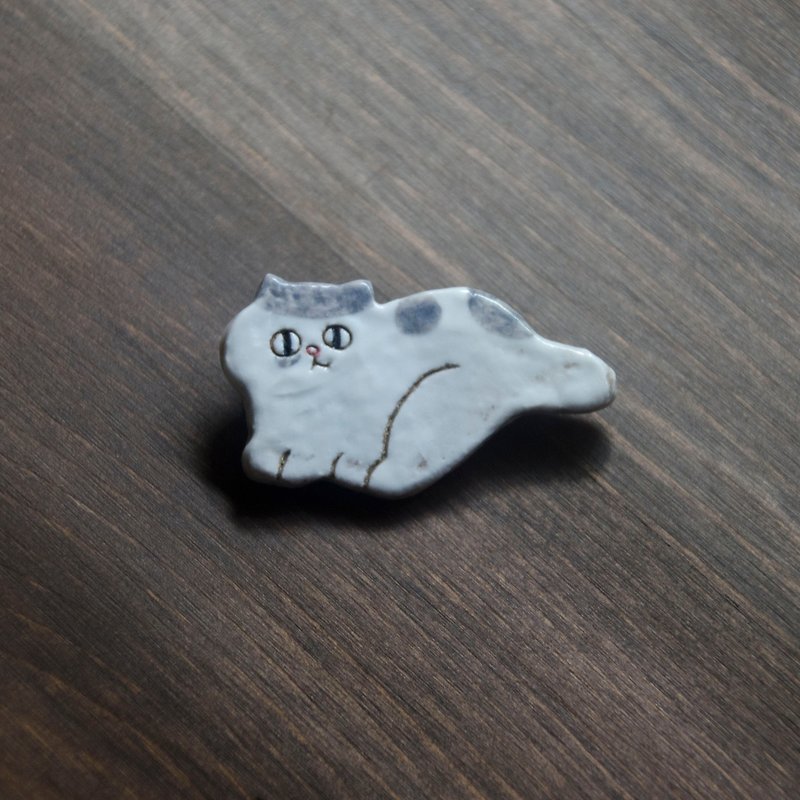 Cat Brooch - Brooches - Pottery Gray