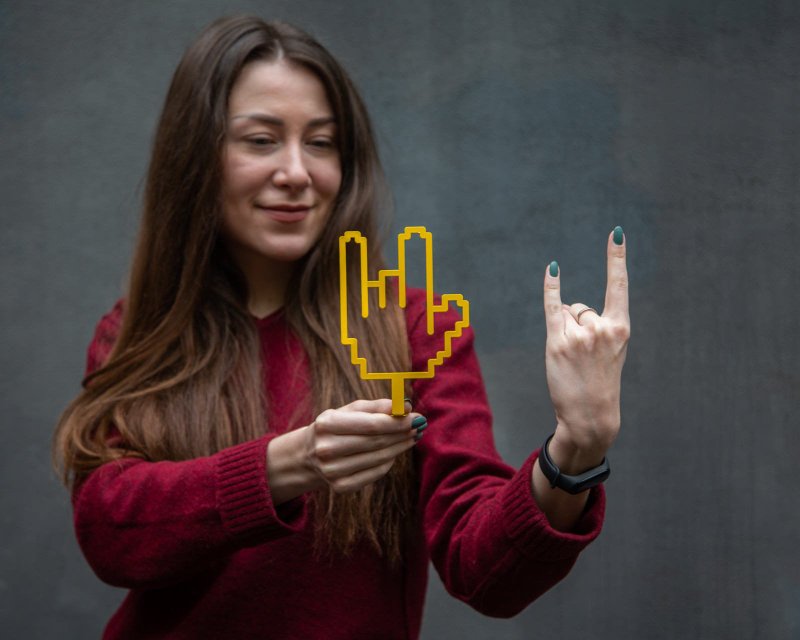 Unusual bookmark // ILY I love you pixel style // Free shipping worldwide - 書籤 - 其他金屬 黃色