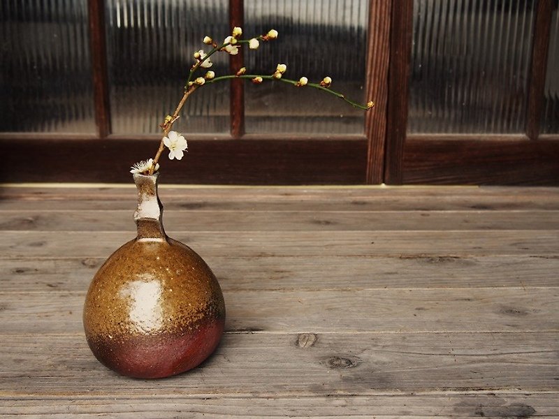 日本岡山備前 陶器 花瓶 花插 一朵花器（玉）（大）h2-029 - 植物/盆栽/盆景 - 陶 咖啡色