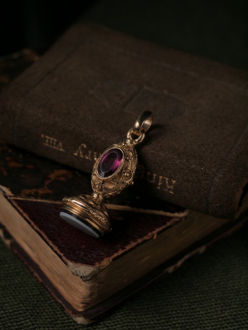 1880s French Stone onyx fire lacquer medallion pendant - Necklaces - Precious Metals Purple