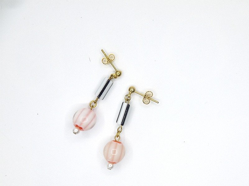 [Riitta] Handmade glazed earrings (changeable clip-on) Special recommendation - Earrings & Clip-ons - Glass Pink