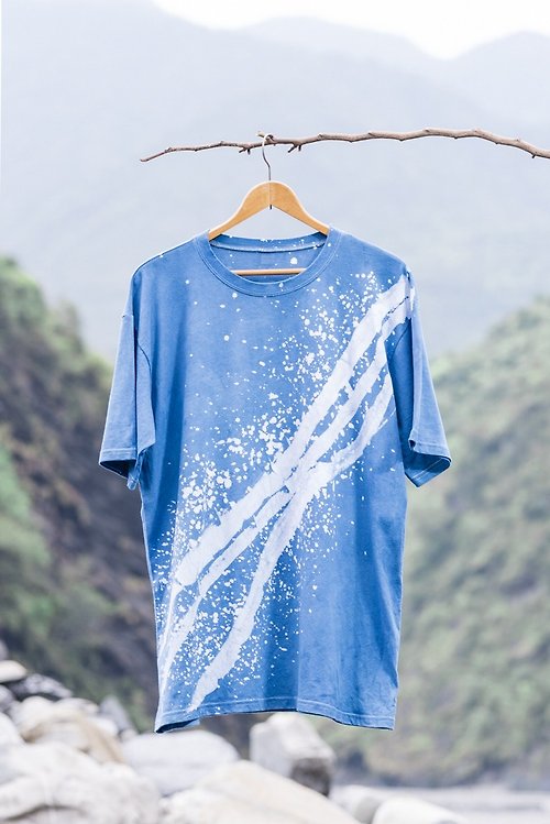 自在染 isvara 自在染isvara 手工植物藍染 宇宙系列2 純棉T-shirt