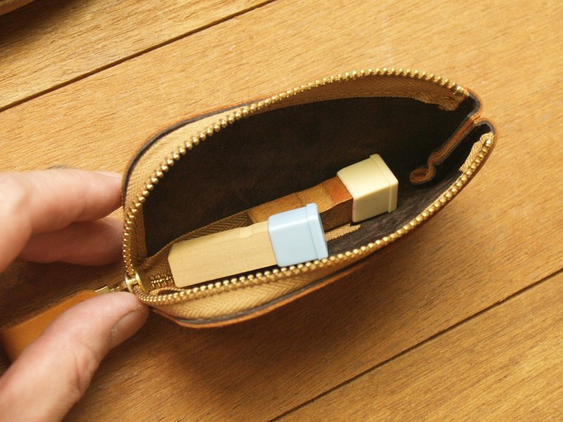 Leather Coin Purse / Stamp Bag ( Custom Name ) - Classic Tan - กระเป๋าเครื่องสำอาง - หนังแท้ สีเหลือง