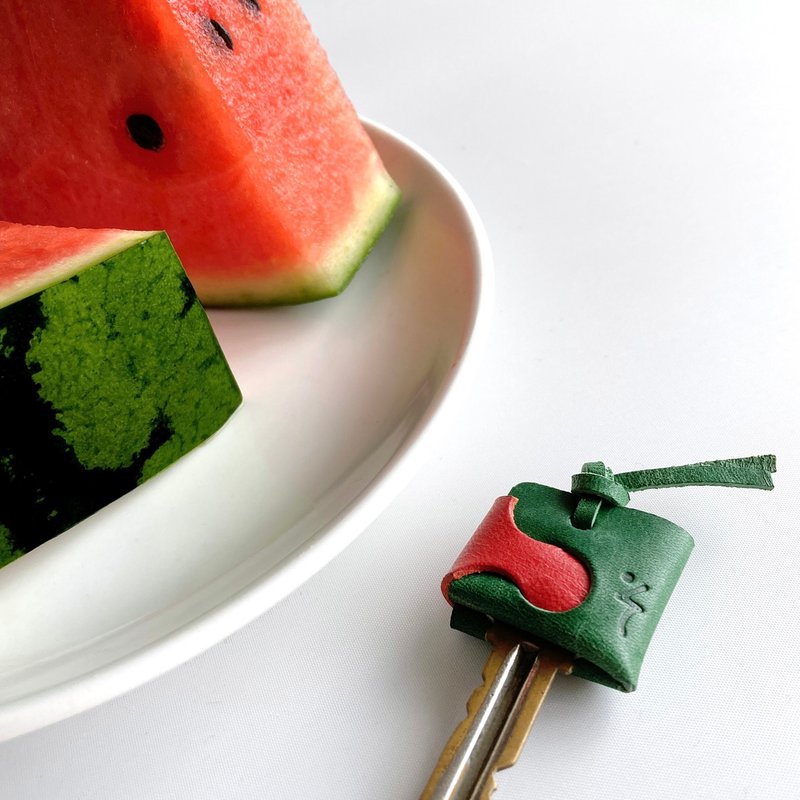 【Craft Kit】Watermelon-ish Leather Key Cover without sewing #No tools - ที่ห้อยกุญแจ - หนังแท้ สีเขียว