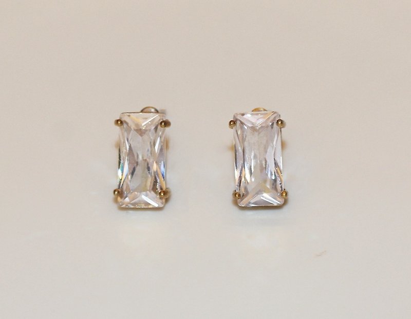 Brass Gemstone Rectangle Stud Earrings - ต่างหู - เครื่องเพชรพลอย ขาว