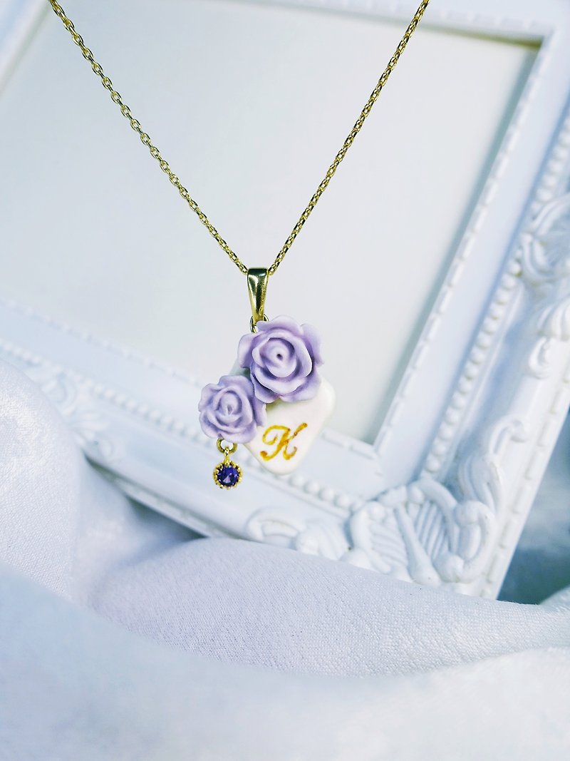 唯美玫瑰手繪字母項鏈 粉紫色 紫鋯石 伴娘禮物 - 項鍊 - 黏土 紫色