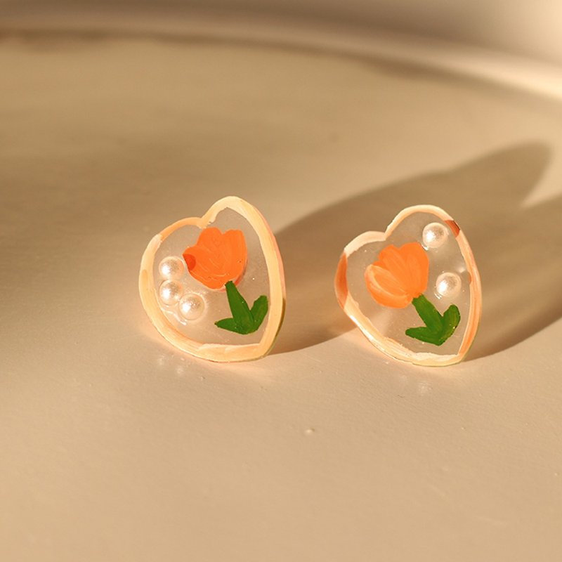 Milk orange tulip hand-painted earrings - ต่างหู - เรซิน 