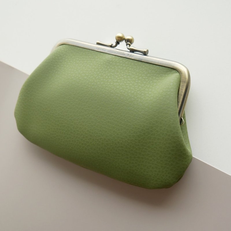 Shenbikou gold bag mother bag / coin purse 【Made in Taiwan】 - Coin Purses - Other Metals Green