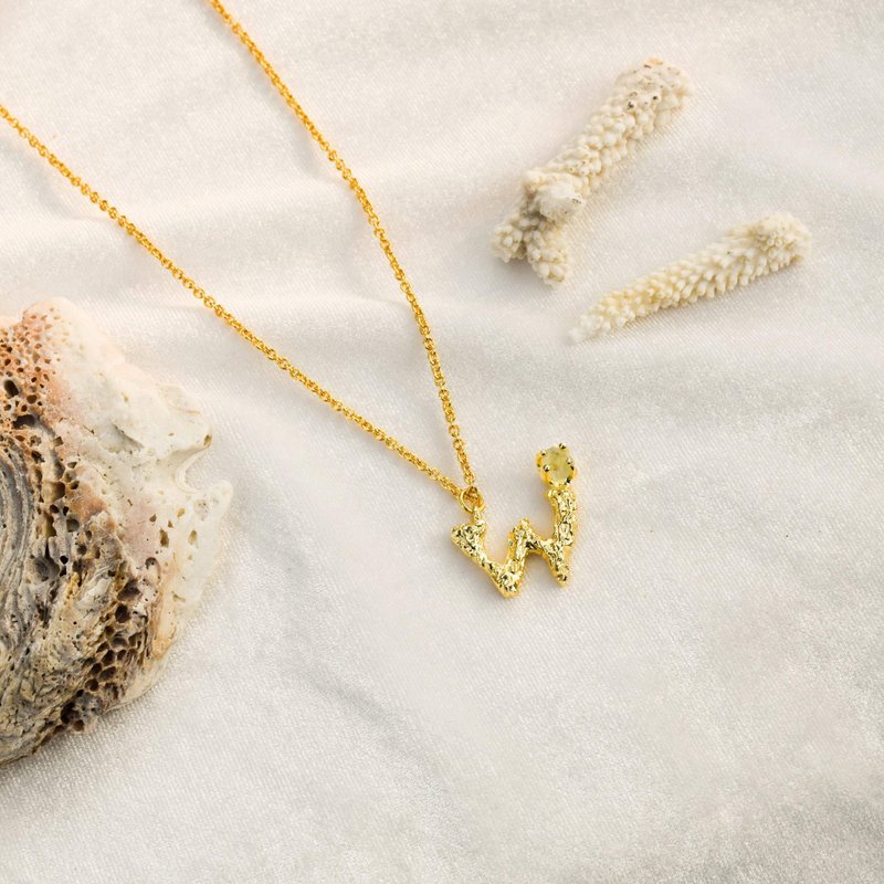 Alphabet pendant W letter - 項鍊 - 銅/黃銅 