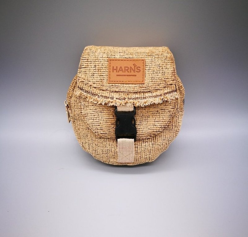 HARNS small circle bag with personality and gentleness, diagonal bag, waist bag, side backpack - กระเป๋ากล้อง - ผ้าฝ้าย/ผ้าลินิน สีทอง