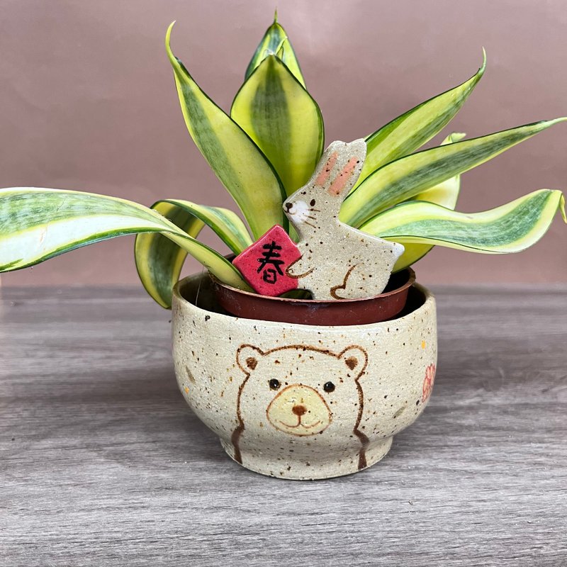 A Lu 熊熊及兔兔迎新陶碗及擺飾花器/禮物 原創手作手繪 - 擺飾/家飾品 - 陶 多色
