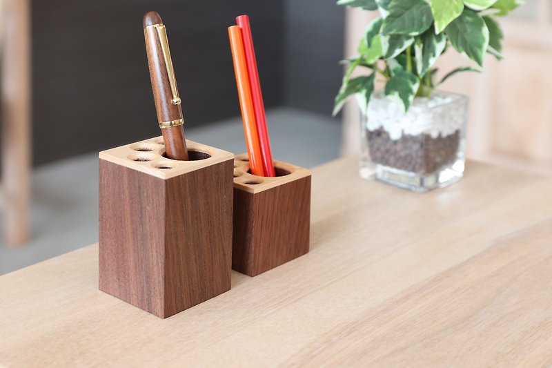 Asahikawa Craft Suzuki Kobo pen stand ASHIATO - Pen & Pencil Holders - Wood 