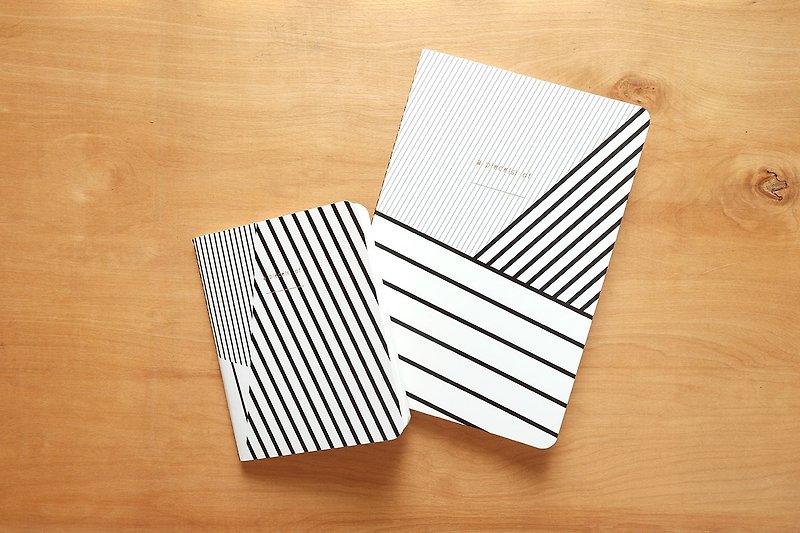 大小のノートのセット、ラインパターン - ノート・手帳 - 紙 ブラック