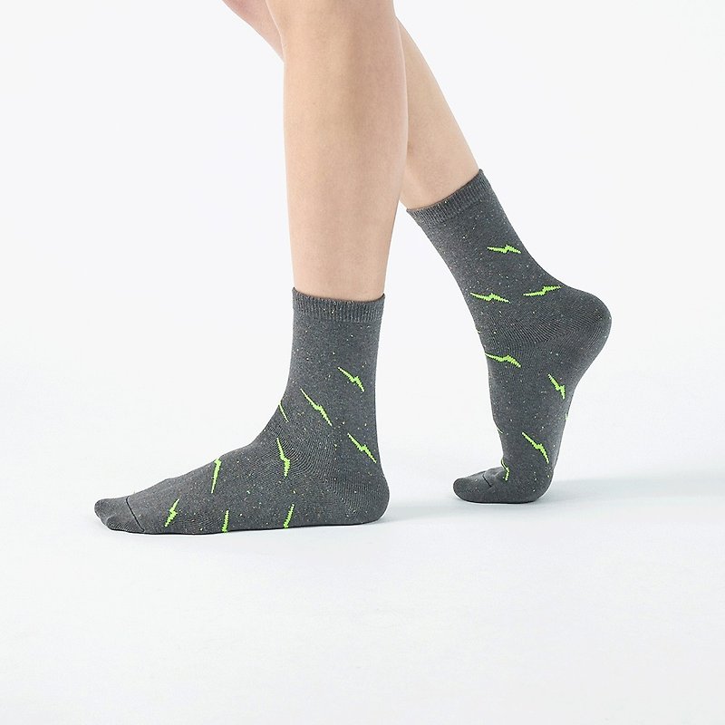 閃電天空/灰(F)-MIT設計中筒襪 - 襪子 - 棉．麻 灰色