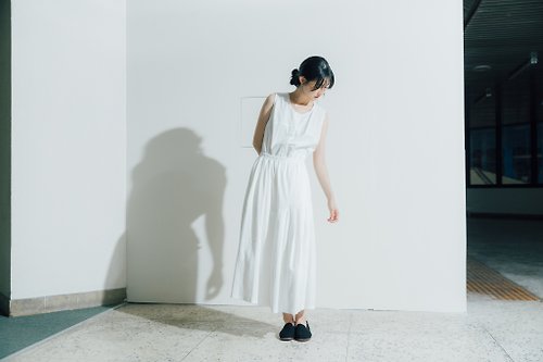 I . A . N Design (only clothing) 寬褶裙 黑.白 100% Organic Cotton