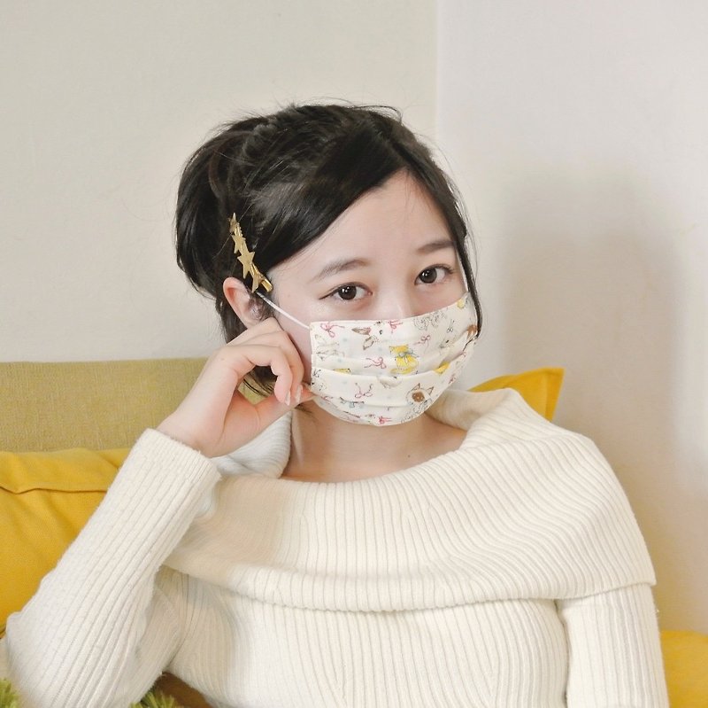 Material good Japanese cloth handmade mask | Cat / Rabbit White | TEMARIYA - マスク - コットン・麻 ホワイト