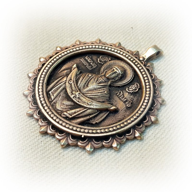Virgin Mary necklace Pendant,Vintage Brass locket,ukrainian jewelry charm - 吊飾/掛飾 - 銅/黃銅 金色