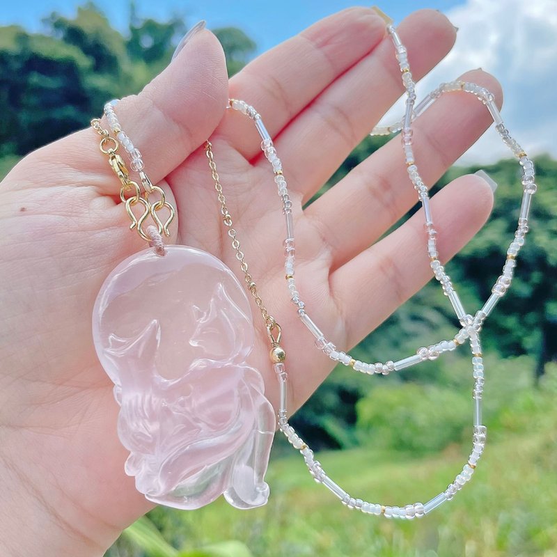 Pink crystal fox fairy under the moon x Japanese bead design necklace - สร้อยคอ - เครื่องประดับพลอย 